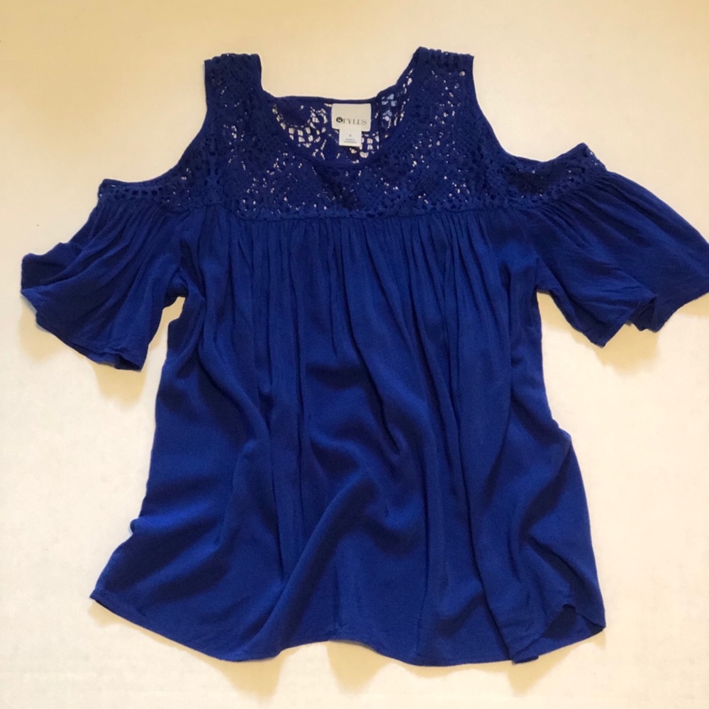 Open shoulder blue crochet top